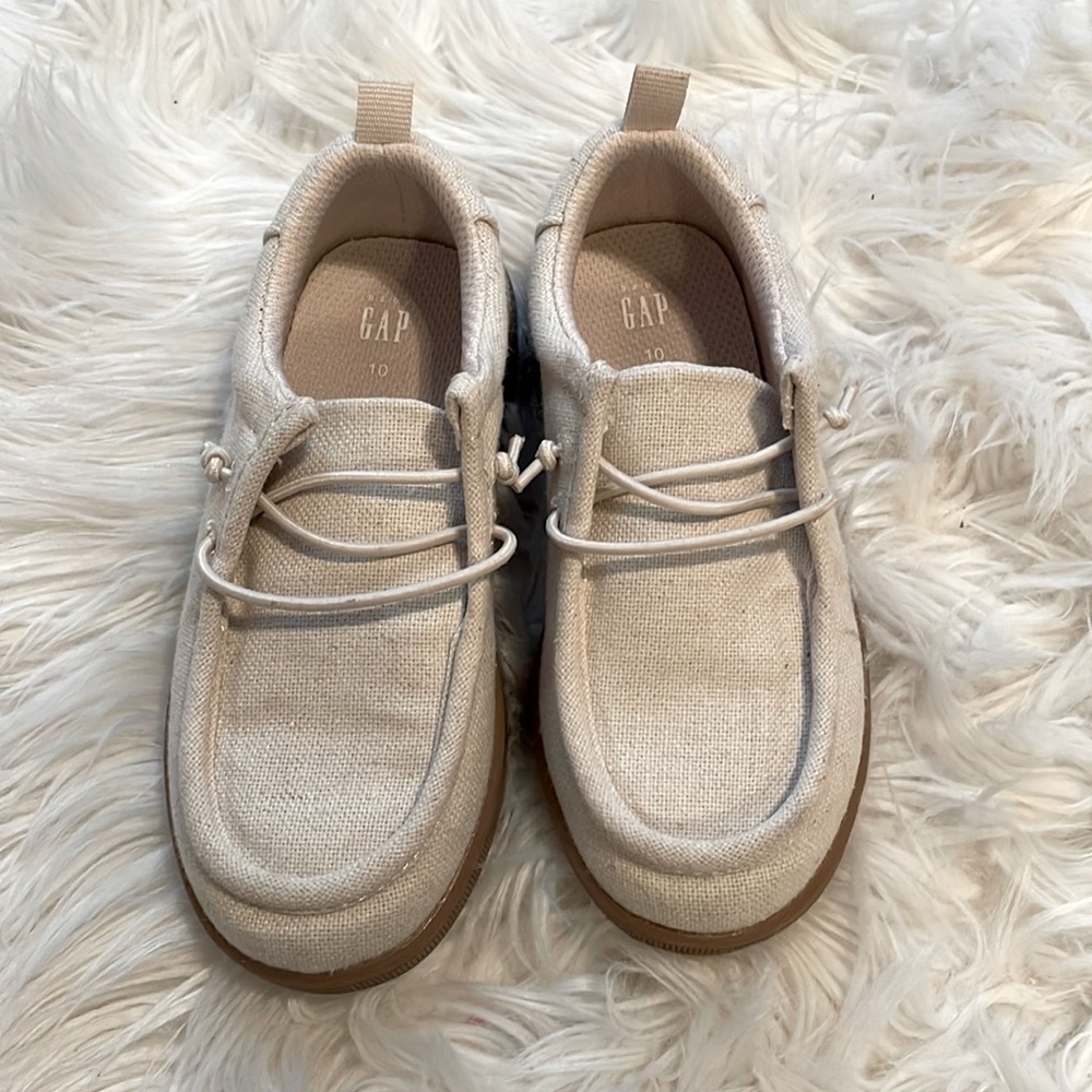 Gap boat shoes